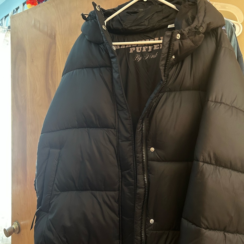 PINK Victoria's Secret Black Marshmallow Puffer
